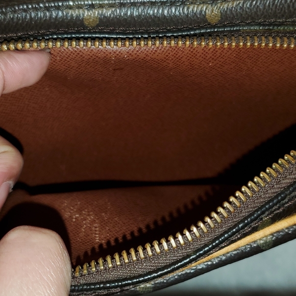 LV bag - Picture 8 of 12